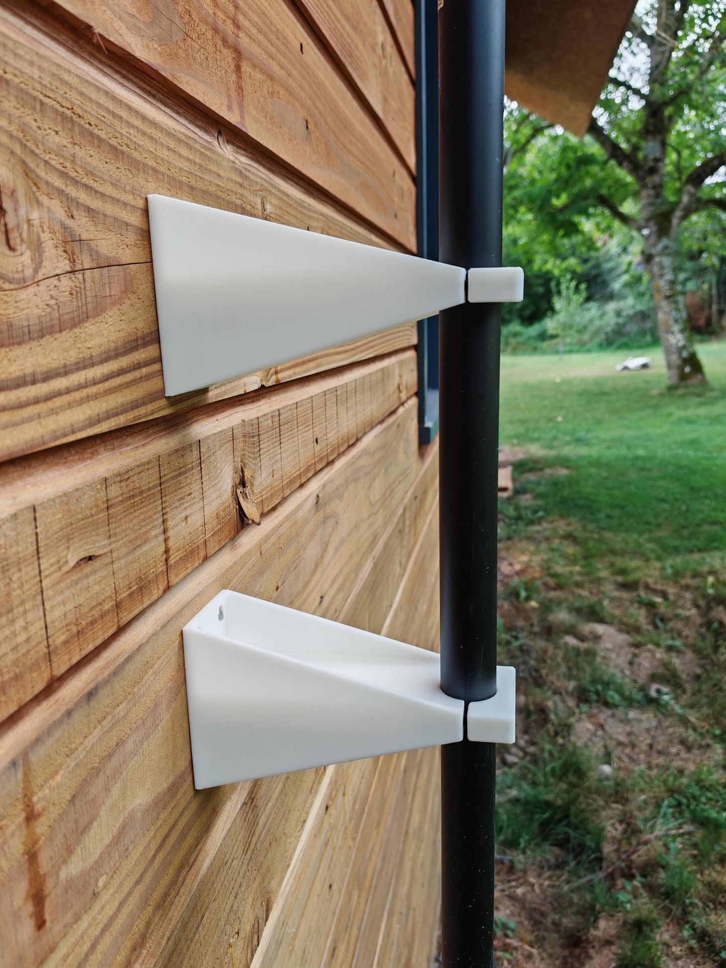 Luba 2 / Yuka RTK antenna wall mount. Adjustable offset