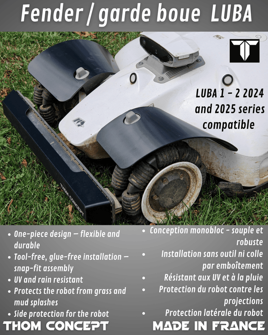 Robot tondeuse LUBA équipé du garde‑boue avant Thom Concept, vue de face sur pelouse