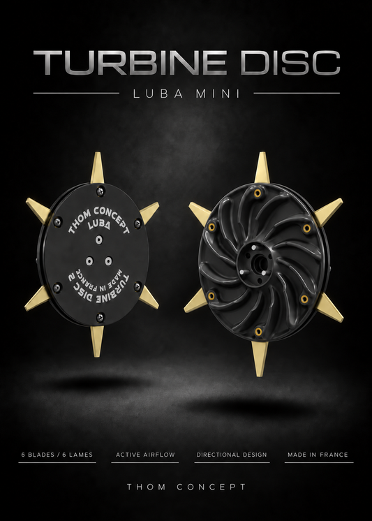 Turbine Disc V2 pour LUBA Mini, vues côté couvre-disque et côté ailettes, avec six lames dorées — Thom Concept.
